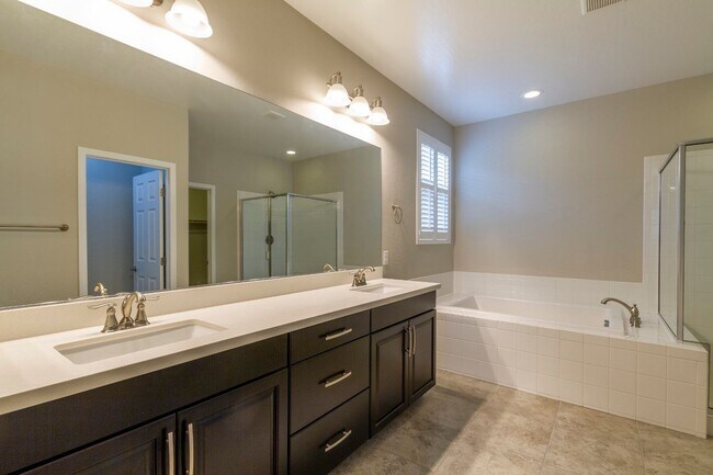 Building Photo - 4209 W Gallinule Dr