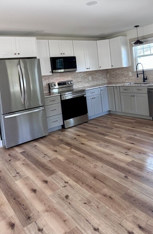 Building Photo - Newly Built Home minutes from Downtown Madison