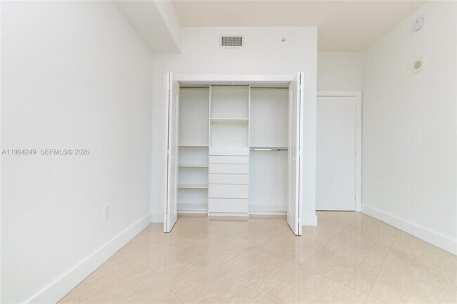 Building Photo - 31 SE 5th St