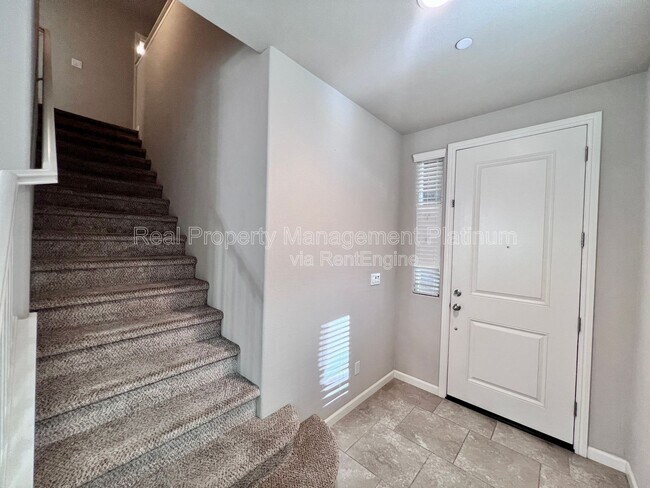 Building Photo - 3682 Friendship Ln