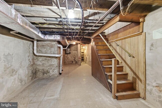 Building Photo - 2125 N 28th St