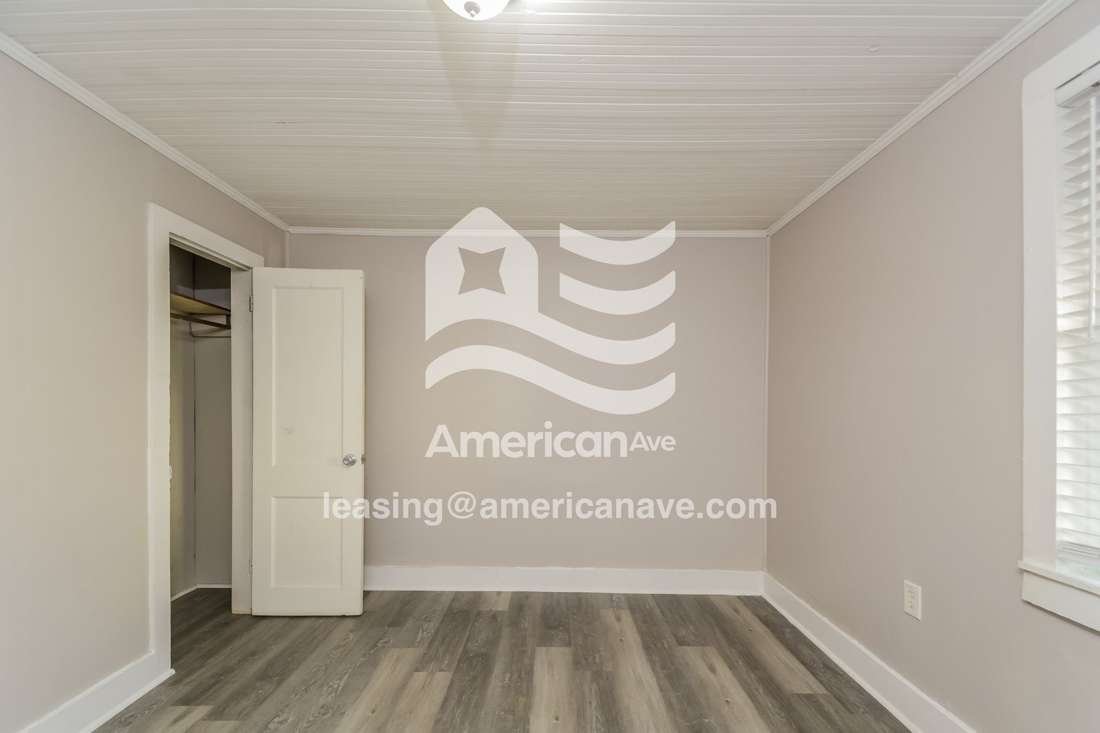 Building Photo - 1915 Armstrong St