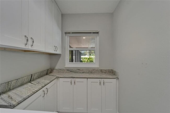 Building Photo - 9410 Alanbrooke St