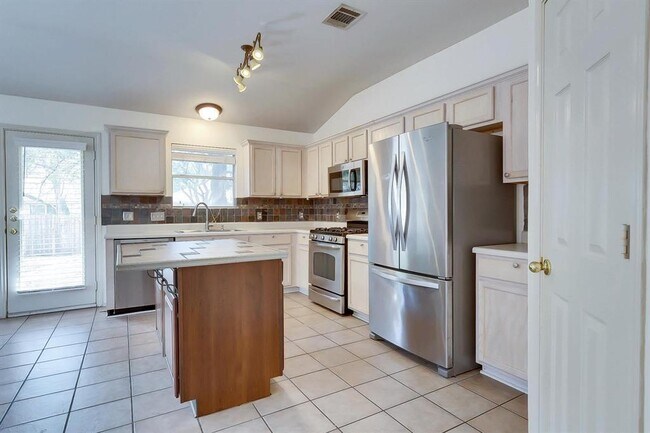 Building Photo - 3337 Cantera Way