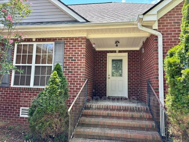 Building Photo - 110 Beatrice Dr