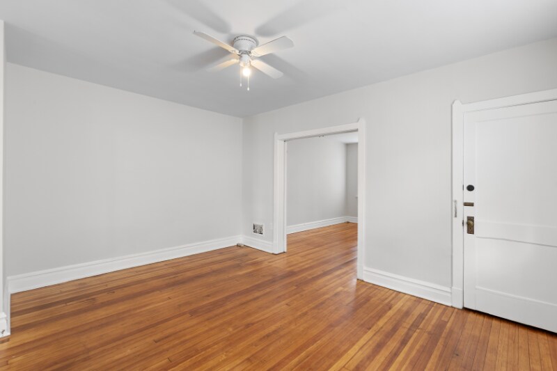 Building Photo - 3325-3327 Demenil Pl