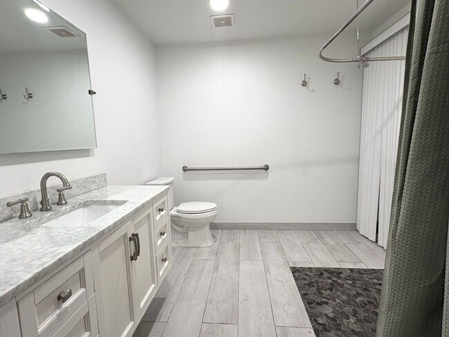Building Photo - Beautiful 3 Bedroom Ormond Beach Townhome in The Trails!