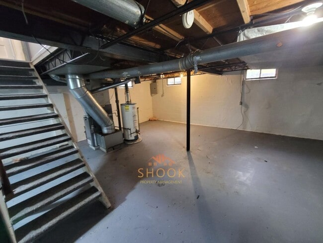 Building Photo - FLIPPED 2 BR HOME, CENTRALLY LOCATED!