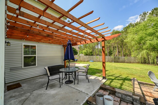 Building Photo - 412 Ponzer Ct N