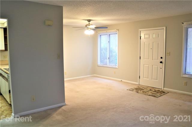 Building Photo - 1847 J Julian Ln