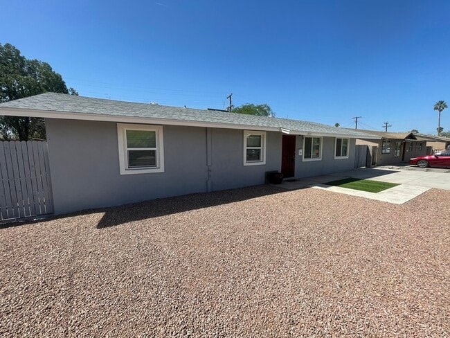 Building Photo - Fully Remodeled Tempe