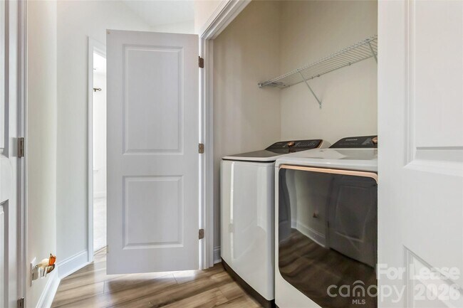 Building Photo - 4202 Alexander Vw Dr