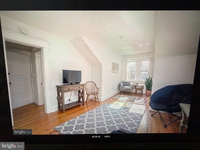 Building Photo - 2310 Sulgrave Ave