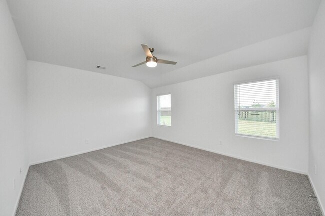 Building Photo - 6003 Bella Breeze Dr