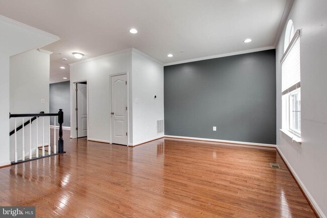 Building Photo - 7926 Silver Oak Rd