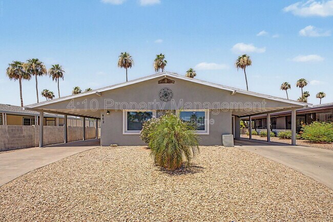 Building Photo - 462 S 80th Pl