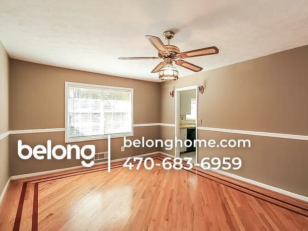 Building Photo - 1246 Elgin Way