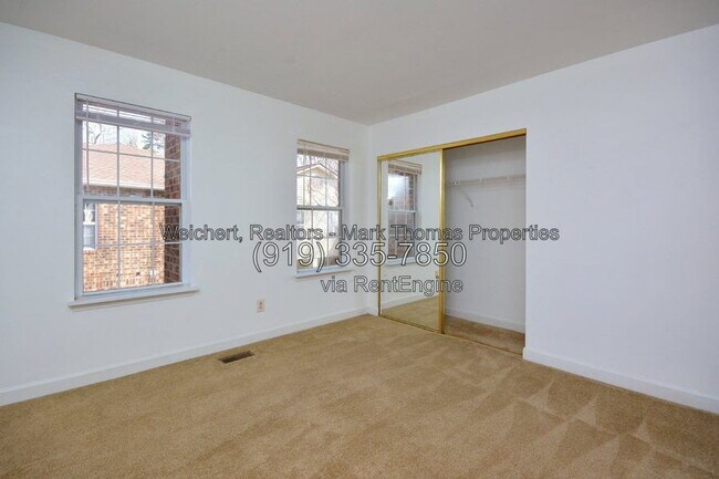 Building Photo - 425 Summerwalk Cir