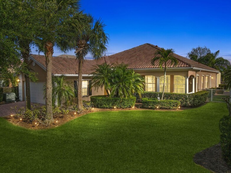 Building Photo - 11325 SW Olmstead Dr