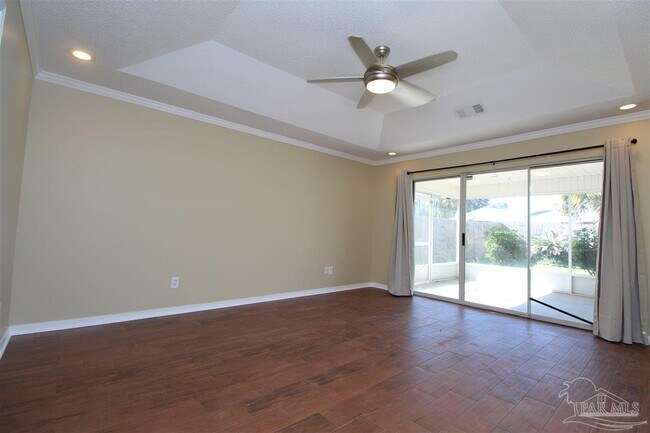 Building Photo - 2042 Hamilton Crossing Dr