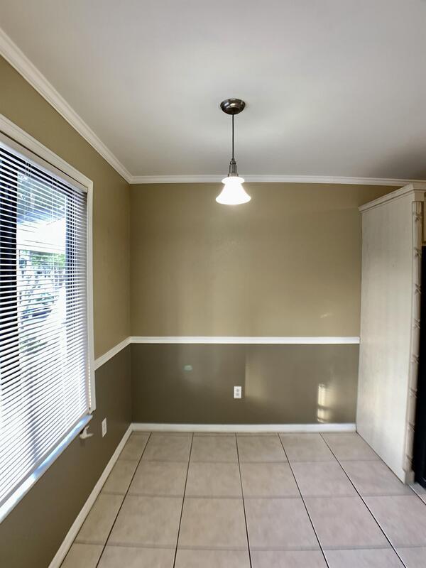 Building Photo - 9530 Darien Ave