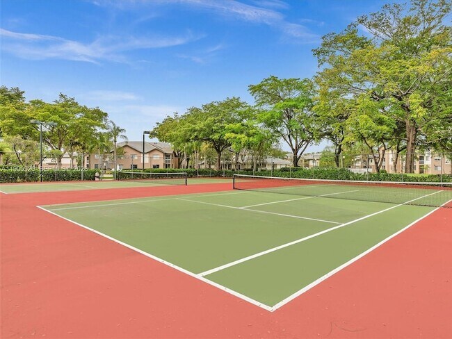 Building Photo - 9777 Westview Dr