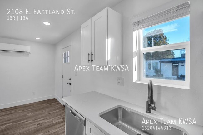 Building Photo - $825 Beautifully Remodeled 1 Bed | 1 Bath ...