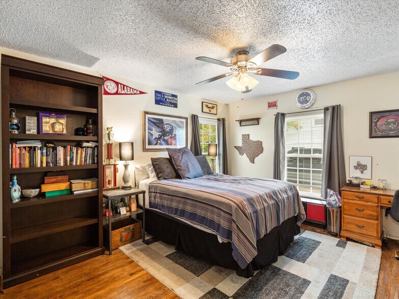 Building Photo - 3508 W Biddison St