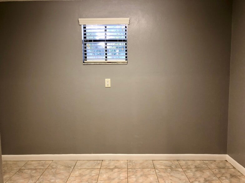 Building Photo - 3021 W Braddock St