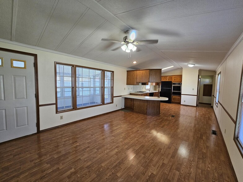 Building Photo - 5 Lilliana Ln