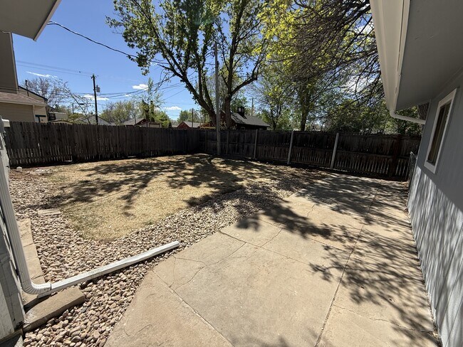 Building Photo - 310 Chimney Park Dr