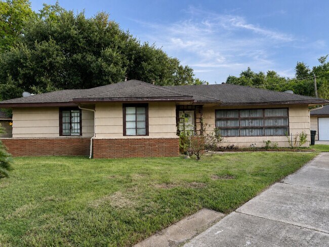 Building Photo - 5522 Nassau Rd