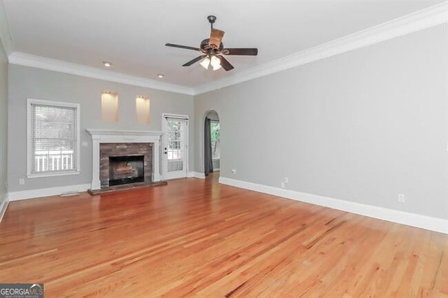 Building Photo - 30 Bramblewood Trail SW