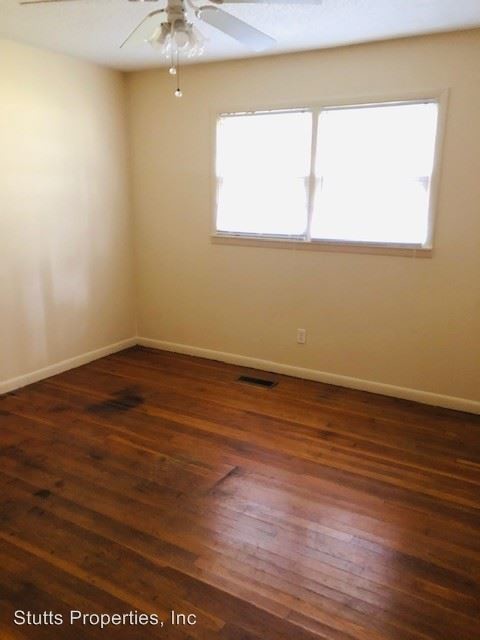 Building Photo - 3 br, 1.5 bath House - 2310 Cloyd Boulevard