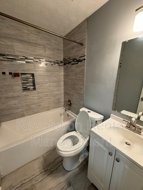 Building Photo - 607 El Prado Ct