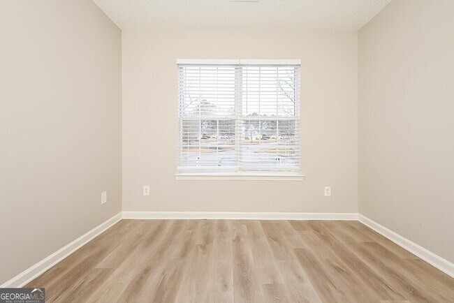 Building Photo - 545 Wyntuck Dr