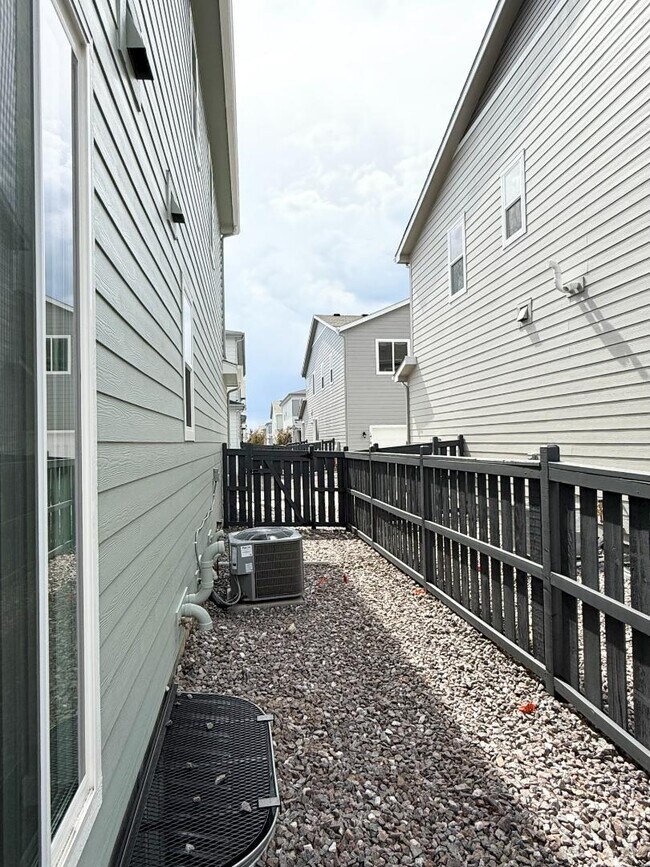 Building Photo - 14109 Deertrack Ln