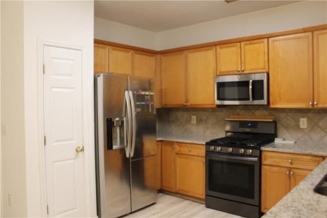 Building Photo - 1372 Dukes Creek Dr