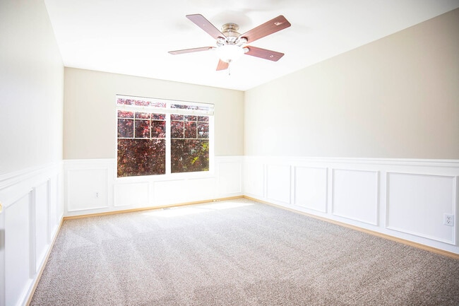 Building Photo - 34604 Cranberry Ct SE