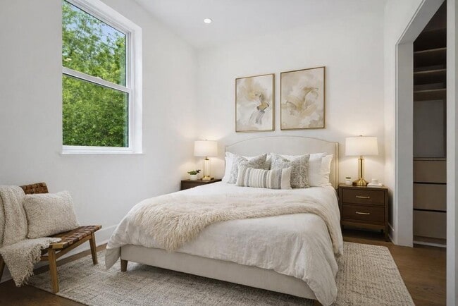 Building Photo - 1570 Flat Shoals Rd SE