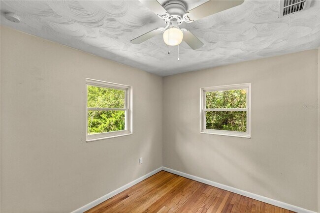 Building Photo - 5714 SW 196th Ave