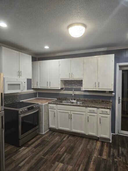 kitchen - 405 W Harnett St