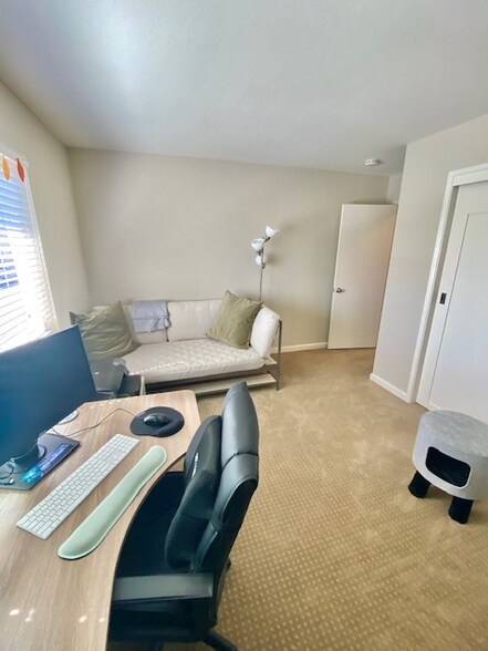 Building Photo - 1223 Cortez Dr