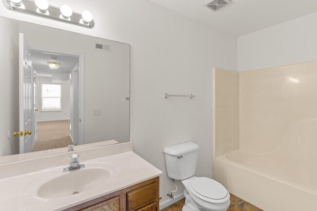 Building Photo - 304 Dads Way
