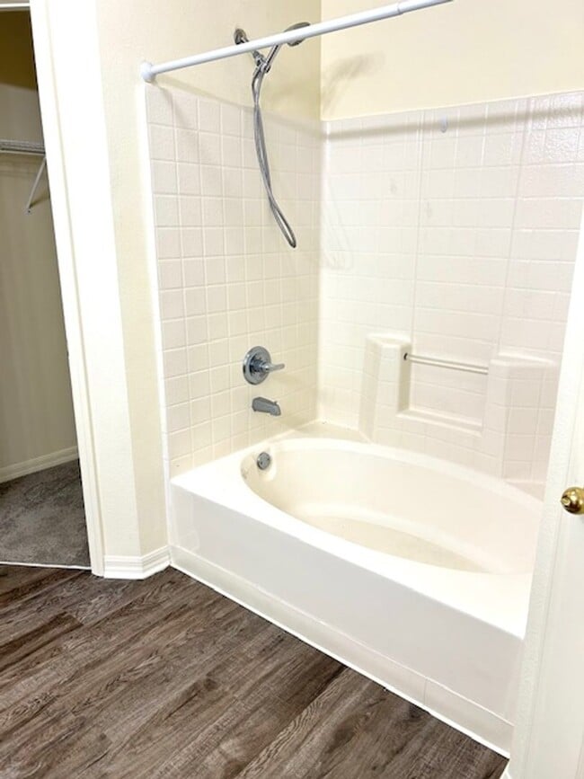 Building Photo - BEAUTIFUL BRICK 4 BEDROOM 2 BATH HOME AVAILABLE NOW CONTACT KAREN GUARDINO, REALTOR 386-747-9295