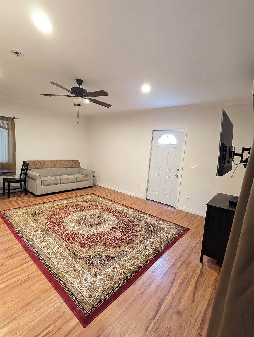 Building Photo - 12640 Bessemer St