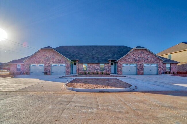 Building Photo - 1530 S 7th St