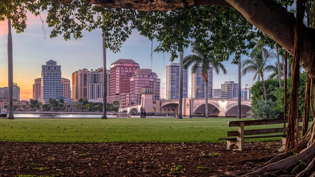 Building Photo - 7020 Half Moon Cir