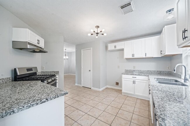 Building Photo - 14915 Dunster Ln