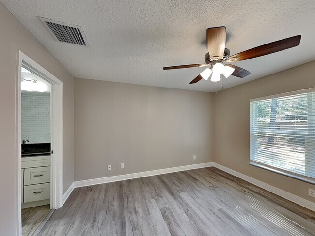 Building Photo - 3088 W Camilo Dr